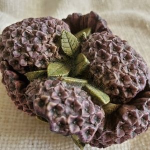 Vintage Harmony Kingdom's Garden Series Hydrangea